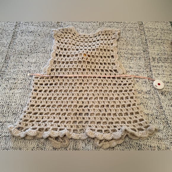 Vintage Handmade Crochet Boho Sweater Vest with Flower Appliqués Beige Cream EUC - Picture 6 of 7